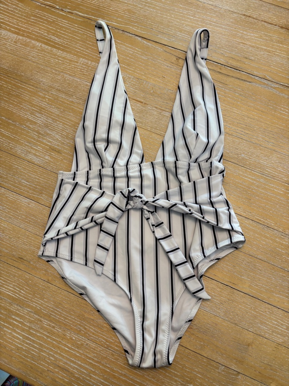Cupshe White and Black Striped V-Neck One-Piece Swimsuit with Waist Tie